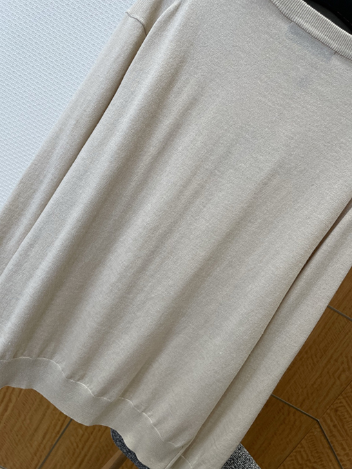 ルイヴィトン レザーバッジクルーネックニットセーター