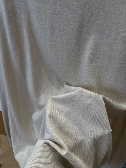 ルイヴィトン レザーバッジクルーネックニットセーター