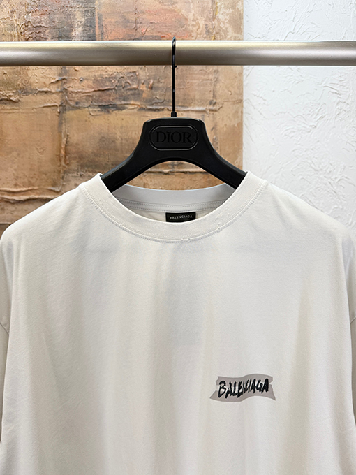 バレンシアガ Balenciaga リップドプリント半袖Tシャツ