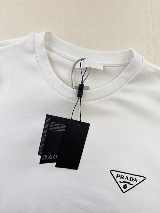 プラダコピー PRADA トライアングルプリント半袖Tシャツ
