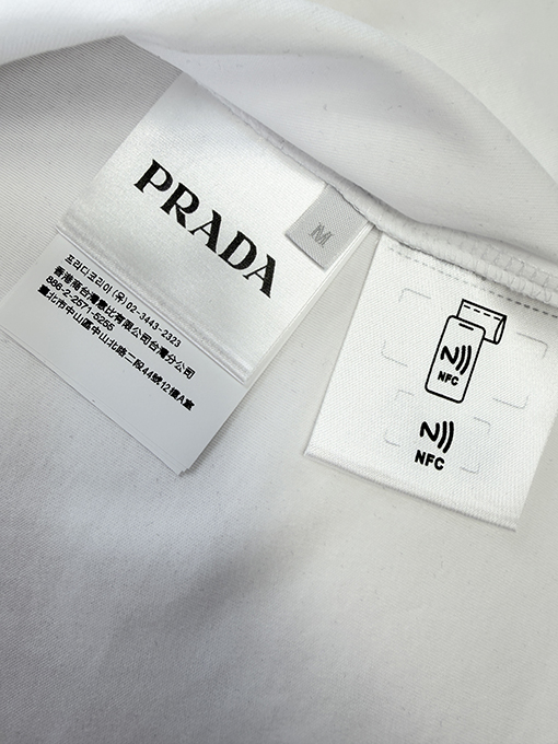 プラダコピー PRADA トライアングルプリント半袖Tシャツ