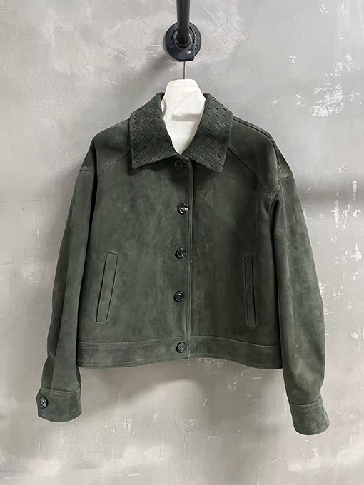 ボッテガヴェネタコピー レディースレトロなさとクールさが魅力のカシミア混コート