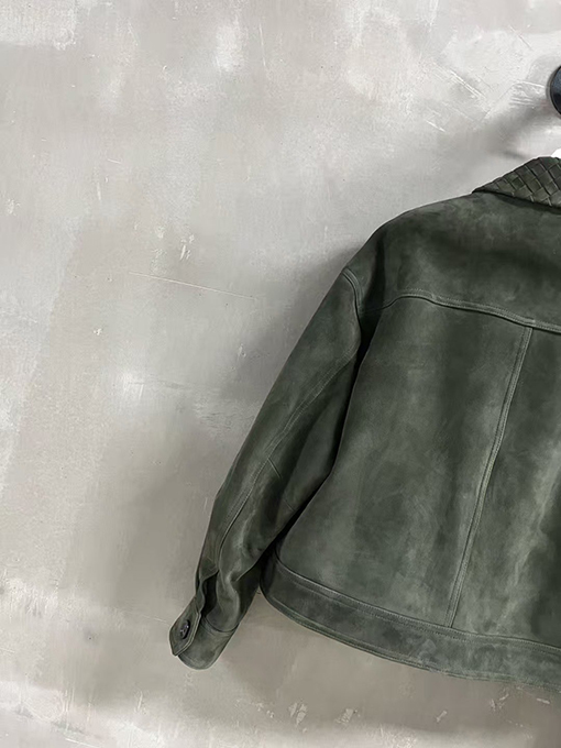 ボッテガヴェネタコピー レディースレトロなさとクールさが魅力のカシミア混コート