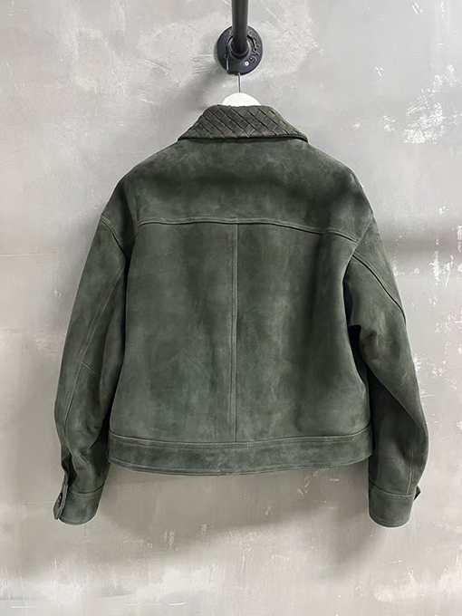 ボッテガヴェネタコピー レディースレトロなさとクールさが魅力のカシミア混コート