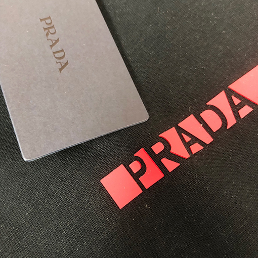 プラダスーパーコピー PRADA シリコンレッドロゴカップル半袖Tシャツ