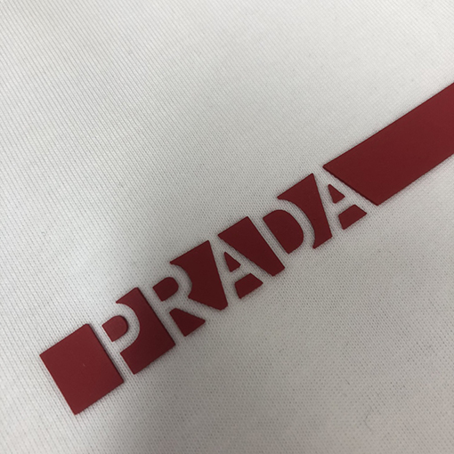 プラダスーパーコピー PRADA シリコンレッドロゴカップル半袖Tシャツ