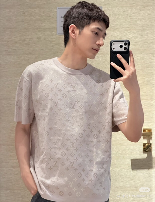 ルイヴィトン クラシックなモノグラム柄ジャカードニット半袖Tシャツ