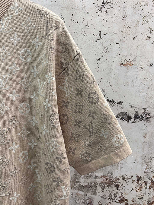 ルイヴィトン クラシックなモノグラム柄ジャカードニット半袖Tシャツ