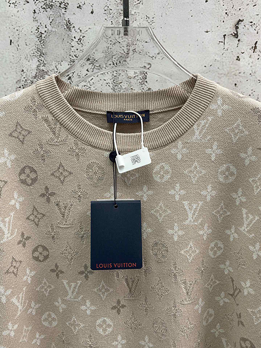 ルイヴィトン クラシックなモノグラム柄ジャカードニット半袖Tシャツ