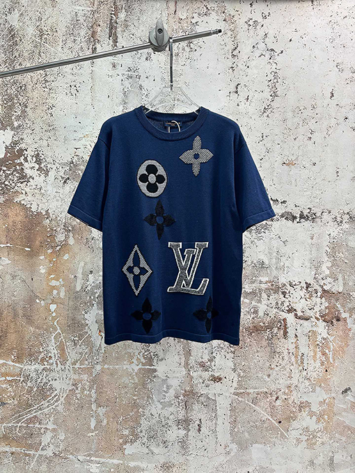 ルイヴィトンコピー LV クラシックなモノグラム柄のジャカードニットウェア