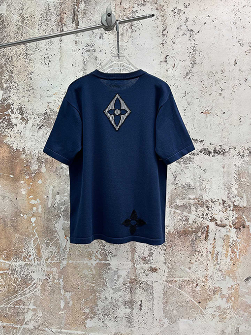 ルイヴィトンコピー LV クラシックなモノグラム柄のジャカードニットウェア