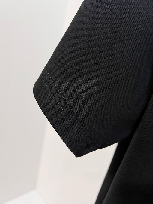 フェンディ FENDI ヘビーデューティーなスパンコールのカラーブロック刺繍入りレターロゴ半袖Tシャツ