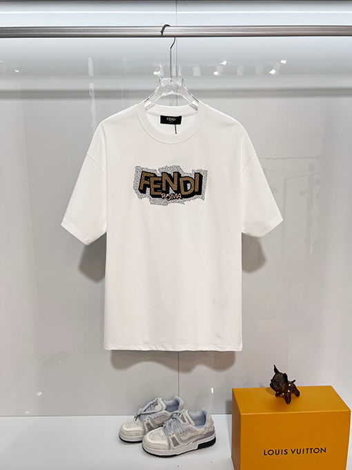 フェンディ FENDI ヘビーデューティーなスパンコールのカラーブロック刺繍入りレターロゴ半袖Tシャツ