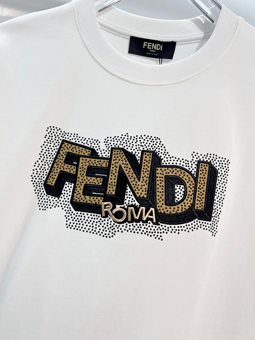 フェンディ FENDI ヘビーデューティーなスパンコールのカラーブロック刺繍入りレターロゴ半袖Tシャツ