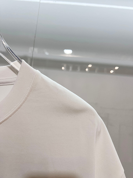 フェンディ FENDI ヘビーデューティーなスパンコールのカラーブロック刺繍入りレターロゴ半袖Tシャツ