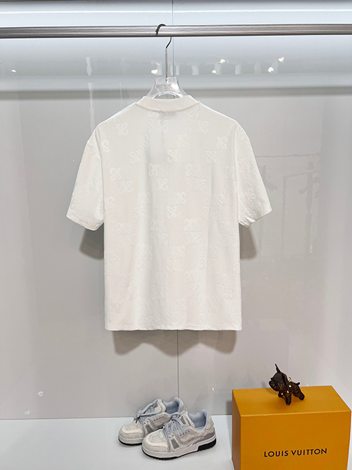 ロエベコピー フルカバープリントのモノグラムロゴ半袖Tシャツ