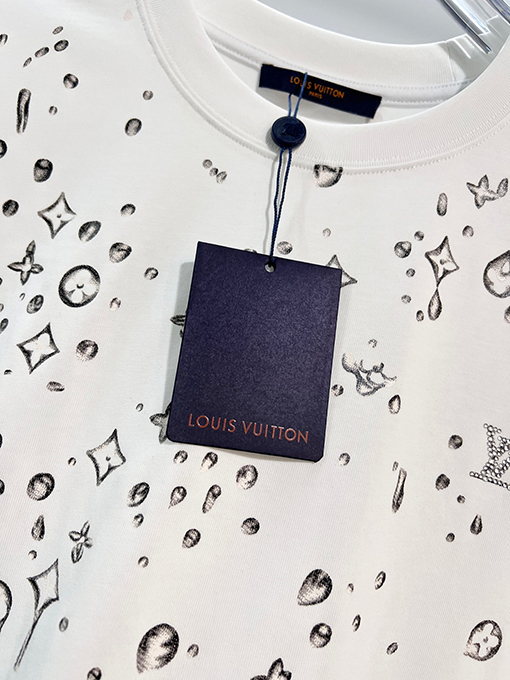 ルイヴィトン 全面モノグラムグラフィティラインストーンレターロゴ半袖Tシャツ