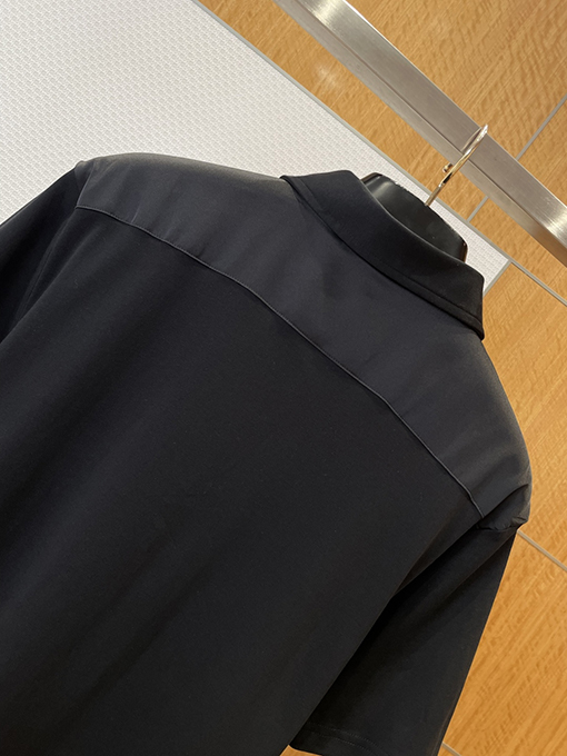 プラダスーパーコピー トライアングルロゴポケット半袖ポロシャツ