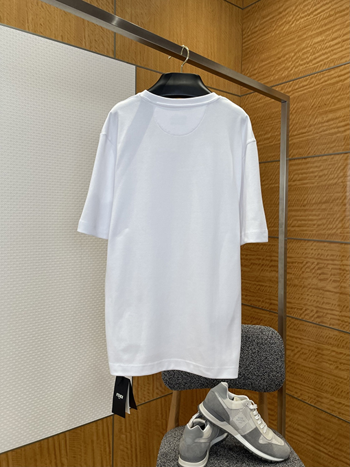 フェンディ メタルロゴ ミニマリスト 半袖Tシャツ