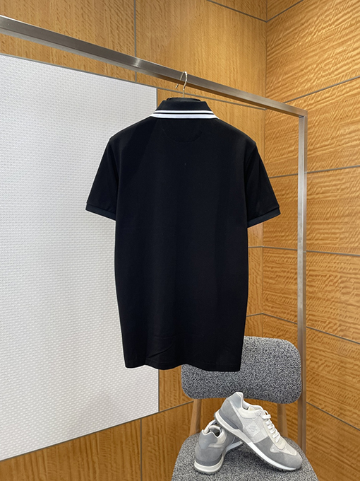 ヴァレンティノ カラーブロックのストライプ柄の襟付き刺繍入りの半袖ポロシャツ