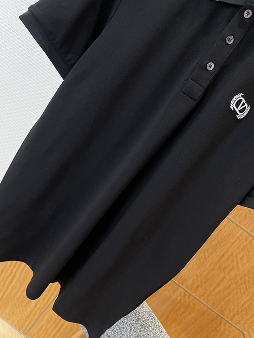 ヴァレンティノ カラーブロックのストライプ柄の襟付き刺繍入りの半袖ポロシャツ