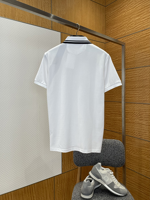 ヴァレンティノ カラーブロックのストライプ柄の襟付き刺繍入りの半袖ポロシャツ