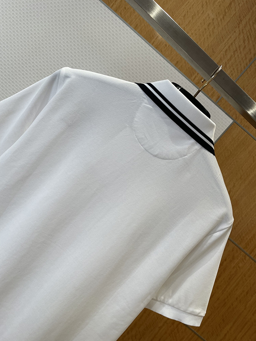 ヴァレンティノ カラーブロックのストライプ柄の襟付き刺繍入りの半袖ポロシャツ