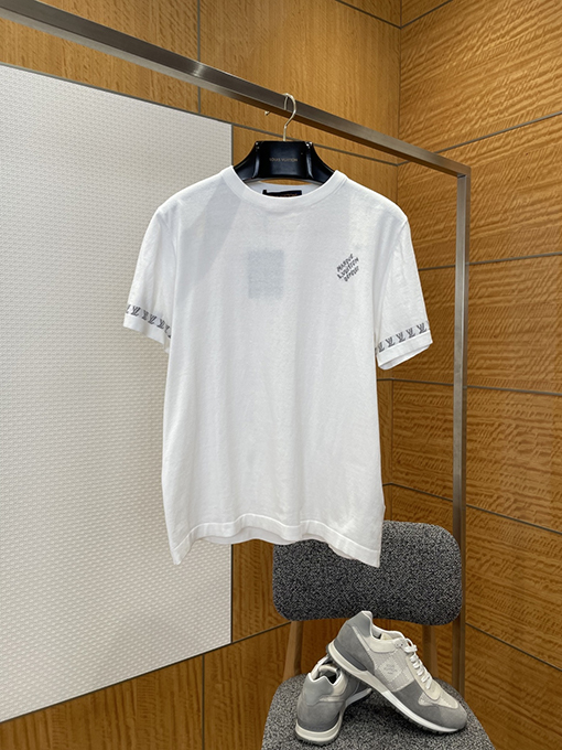 ルイヴィトンコピー ロゴジャカード半袖Tシャツ