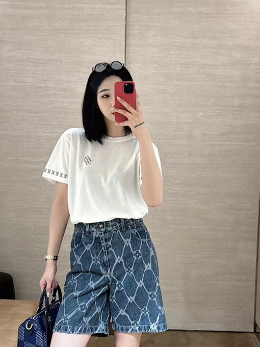 ルイヴィトンコピー ロゴジャカード半袖Tシャツ