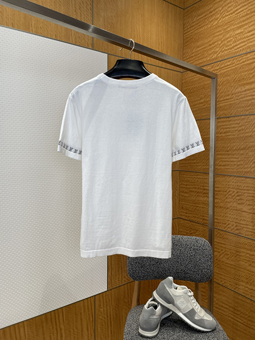 ルイヴィトンコピー ロゴジャカード半袖Tシャツ