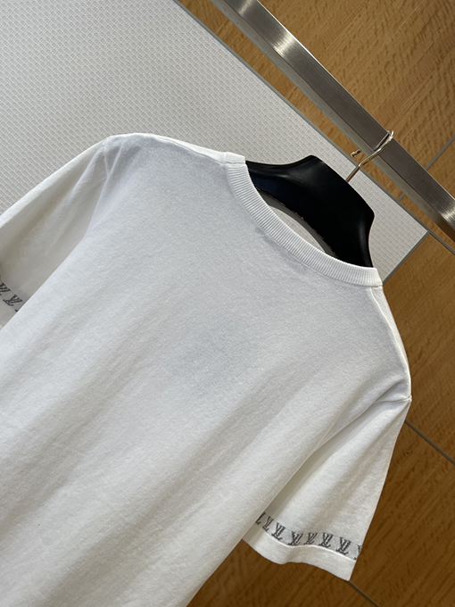 ルイヴィトンコピー ロゴジャカード半袖Tシャツ