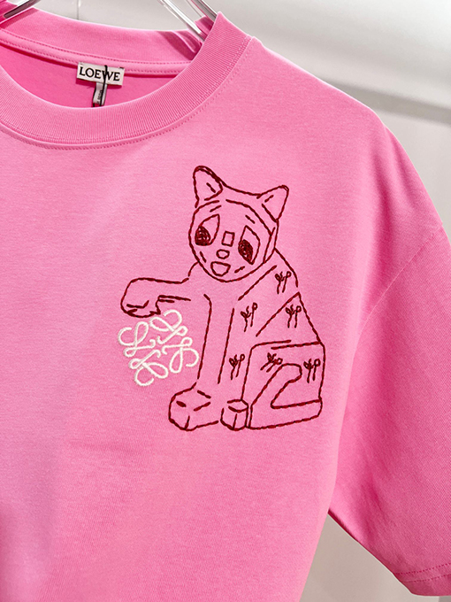 ロエベ LOEWE 子猫の毛糸ポンポンパッチワーク刺繍レターロゴ半袖Tシャツ