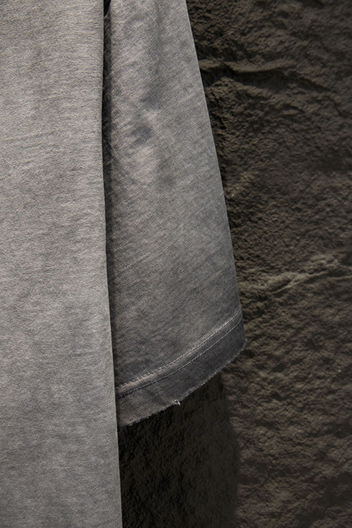 バレンシアガ Balenciaga クラシックなダメージと破れをした半袖Tシャツ