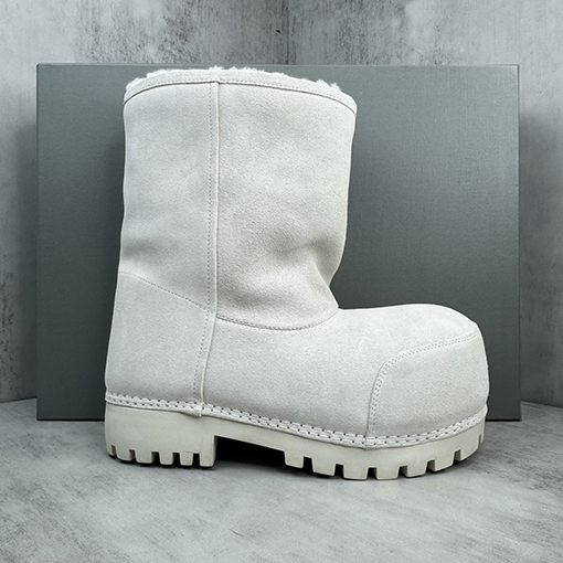 バレンシアガ ミドル丈ブーツ