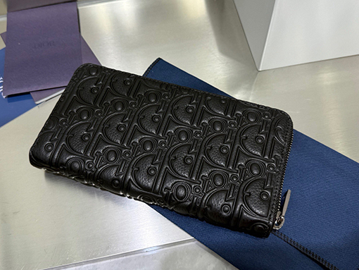 ディオール クラシックなロングジッパーウォレット