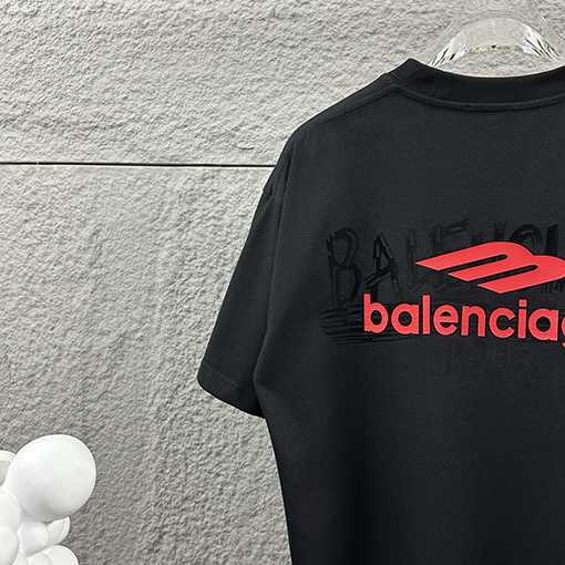 バレンシアガ Balenciaga クラシックなシリコンフロックの半袖Tシャツ