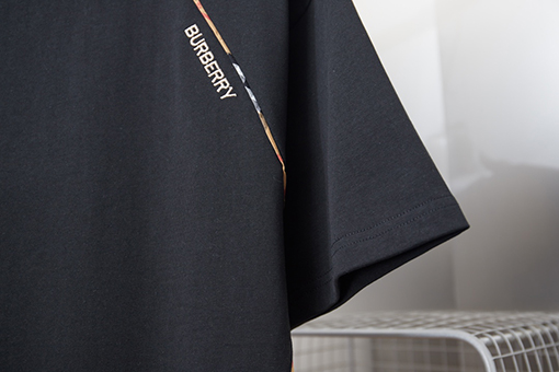 バーバリースーパーコピー チェック柄パッチワーク刺繍半袖Tシャツ