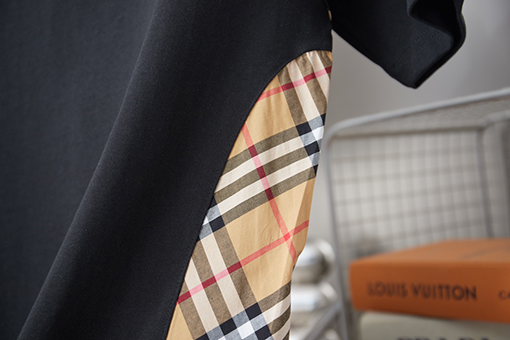 バーバリースーパーコピー チェック柄パッチワーク刺繍半袖Tシャツ