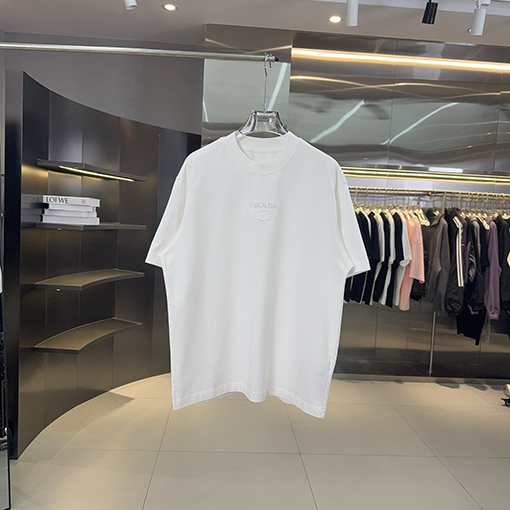 プラダ PRADAトライアングルロゴハンドカット中空の刺繍シリーズ半袖Tシャツ