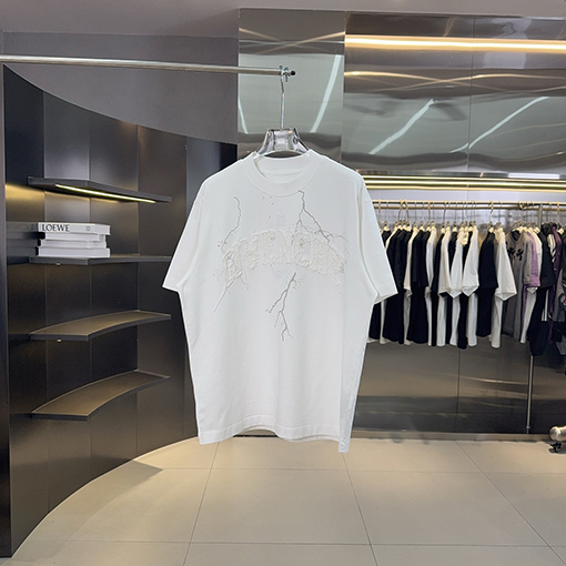 ジバンシイコピー Givenchy 新プリント刺繍ハンドカットシリーズ半袖Tシャツ