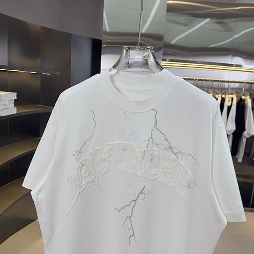 ジバンシイコピー Givenchy 新プリント刺繍ハンドカットシリーズ半袖Tシャツ