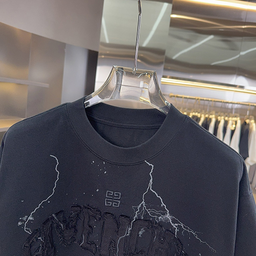 ジバンシイコピー Givenchy 新プリント刺繍ハンドカットシリーズ半袖Tシャツ