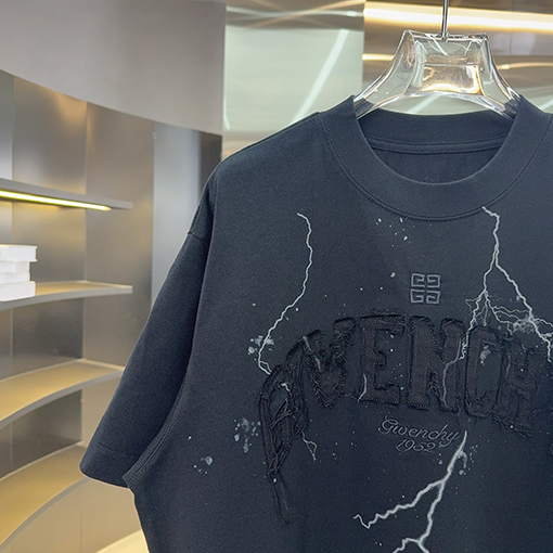 ジバンシイコピー Givenchy 新プリント刺繍ハンドカットシリーズ半袖Tシャツ