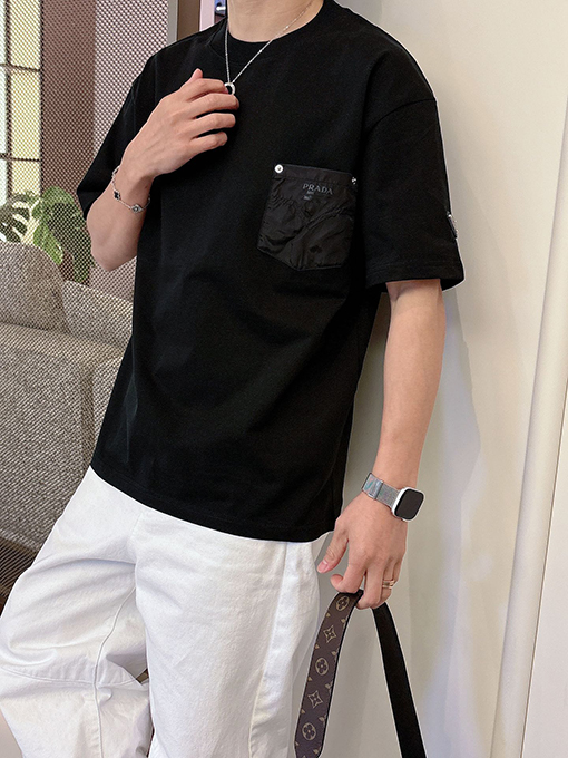 プラダ 新作ポケットプリント半袖Tシャツ