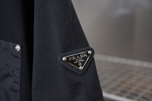 プラダ 新作ポケットプリント半袖Tシャツ