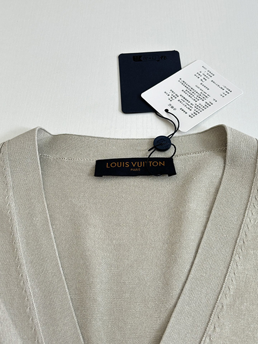 ルイヴィトン Monogram 透かし彫りジャカードパッチワークニットカーディガン