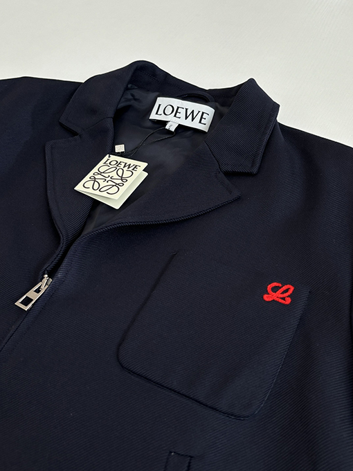 ロエベスーパーコピー 新作スーツカラーデザインの新作ショートジャケット