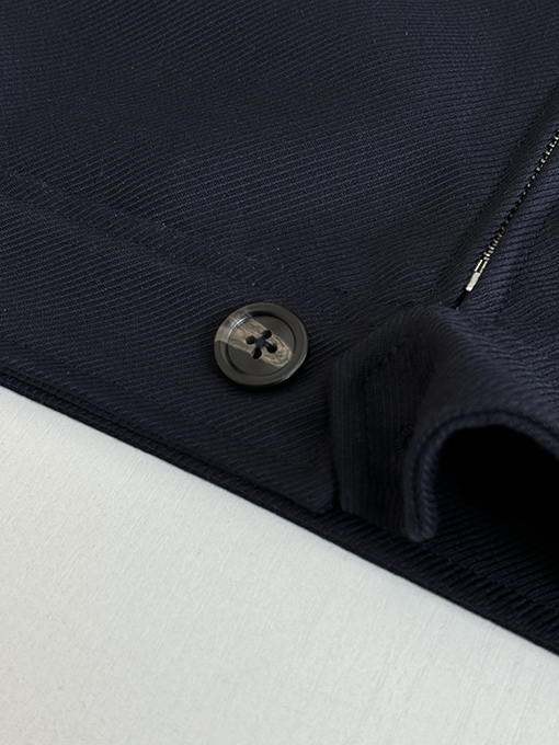 ロエベスーパーコピー 新作スーツカラーデザインの新作ショートジャケット