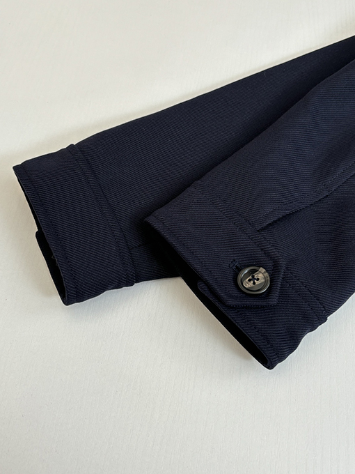 ロエベスーパーコピー 新作スーツカラーデザインの新作ショートジャケット