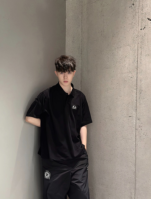 バレンシアガ Balenciaga シングルリング刺繍半袖ポロシャツ